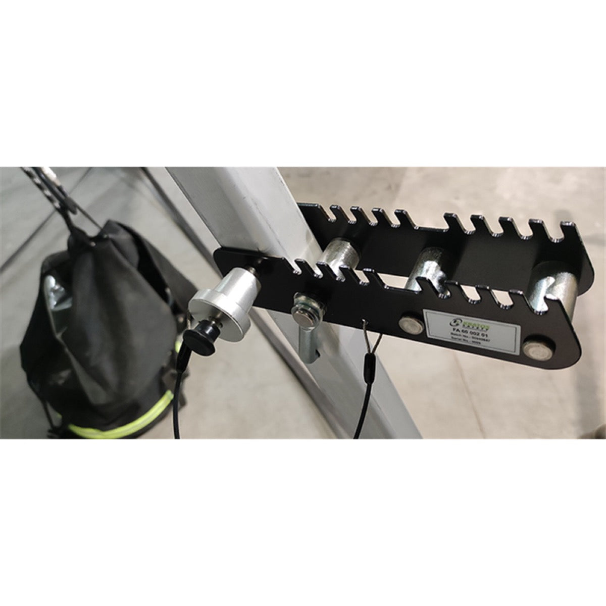 Tripod footboard